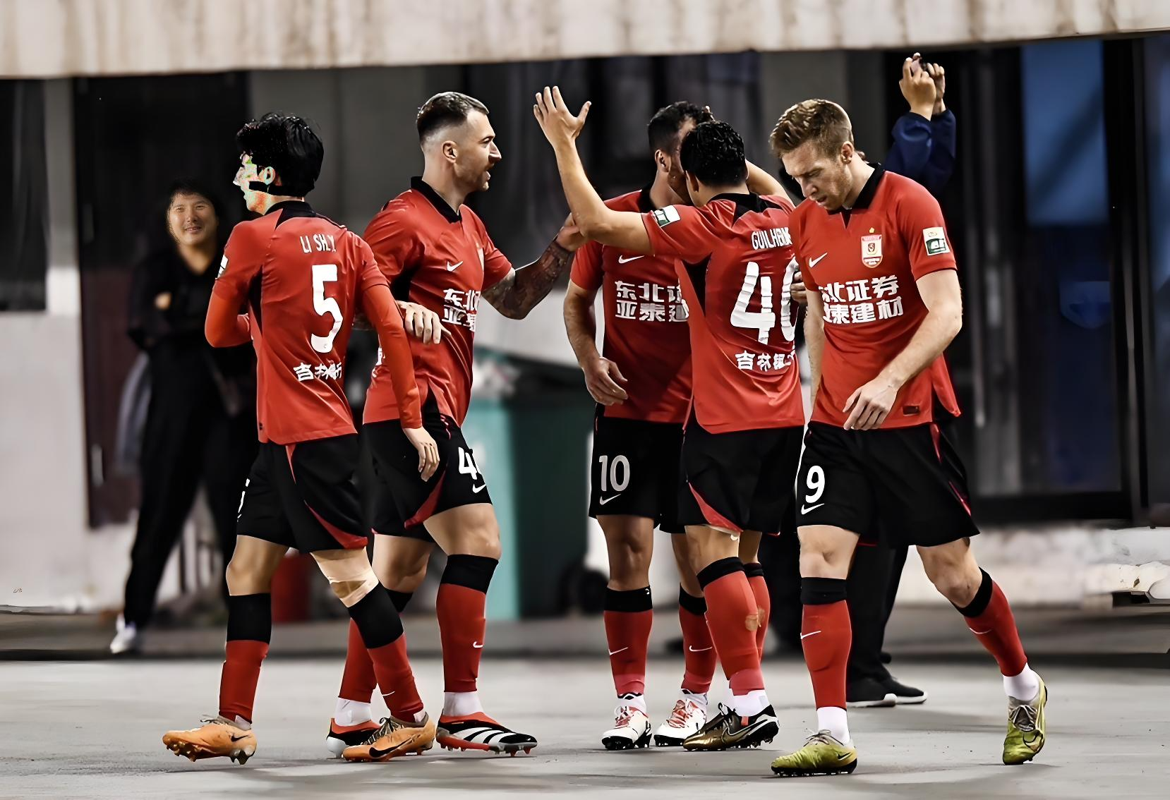 赛前亚冠焦点战，武汉三镇状态回暖，态度坚定，临场指挥获称赞的简单介绍乐鱼体育